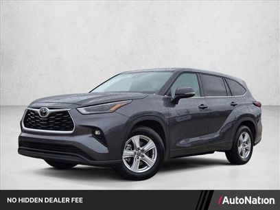 Used 2025 Toyota Highlander LE