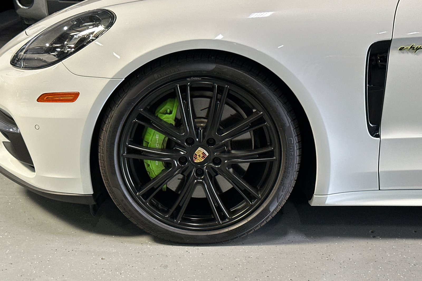 Used 2019 Porsche Panamera 4 AWD/4WD image 43
