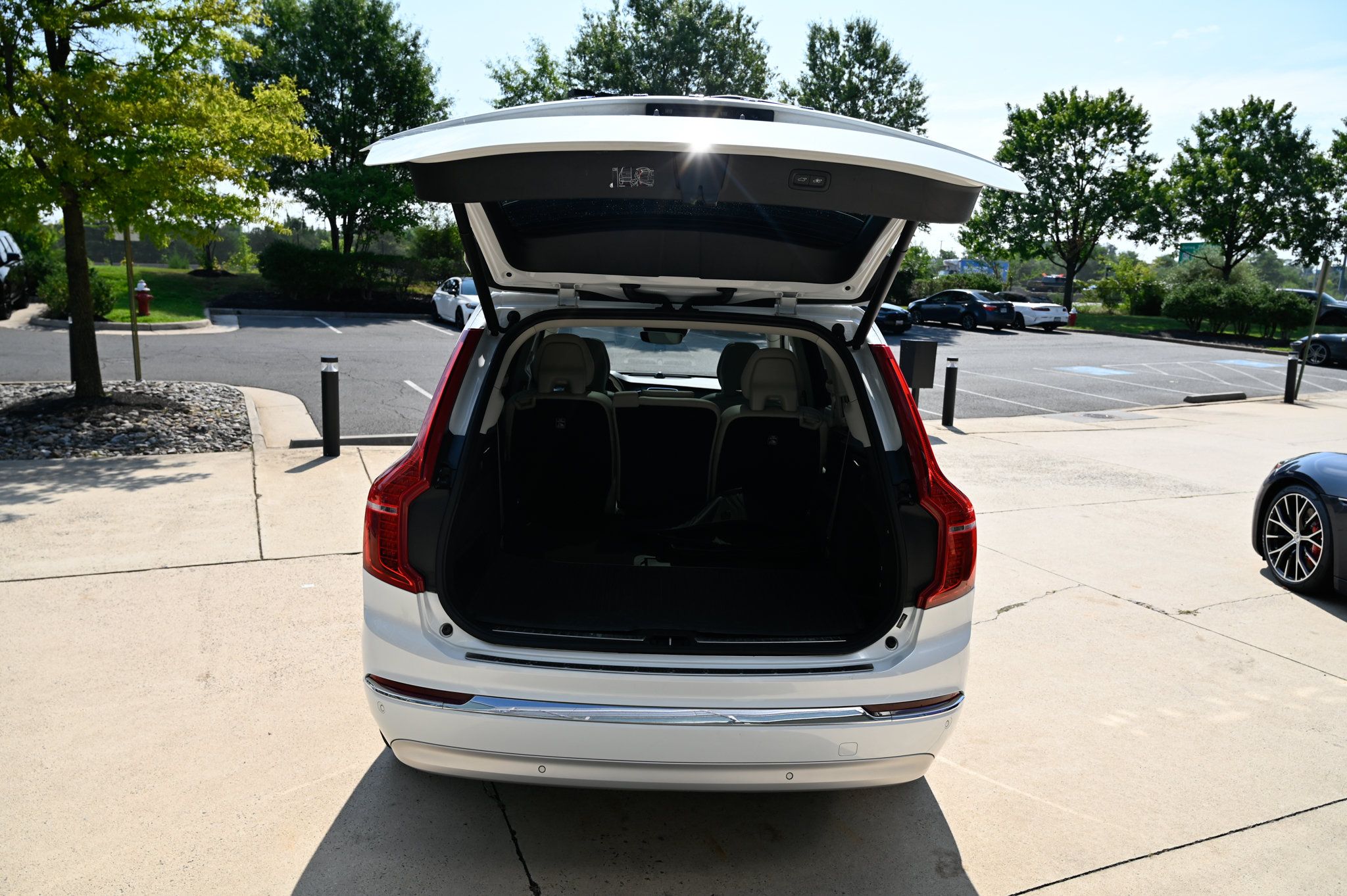 Used 2022 Volvo XC90 T8 Inscription w/ Advanced Package AWD/4WD image 45