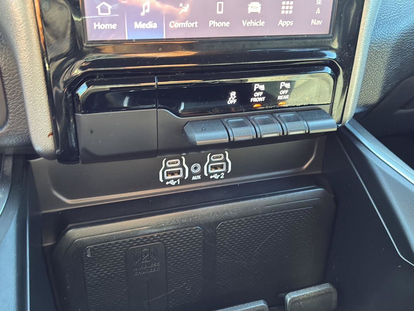 Used 2025 RAM 1500 Big Horn AWD/4WD image 37