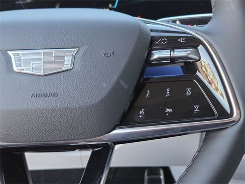 New 2025 Cadillac Optiq Sport 2 w/ LPO, Floor Liner Package image 23