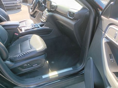 Used 2020 Ford Explorer Limited image 8