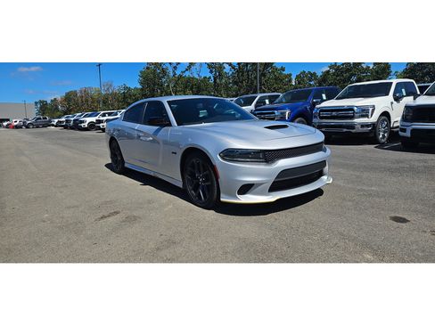 Used 2023 Dodge Charger R/T w/ Blacktop Package RWD image 2
