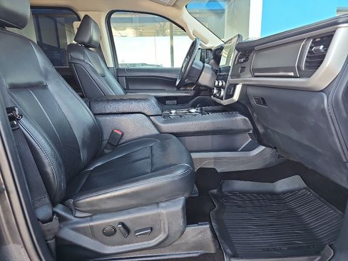 Used 2023 Ford Expedition Max XLT AWD/4WD image 10