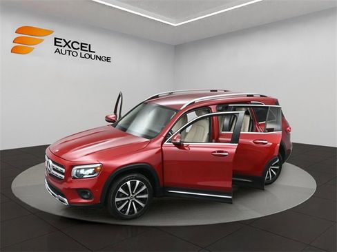 Used 2020 Mercedes-Benz GLB 250 w/ Premium Package image 50