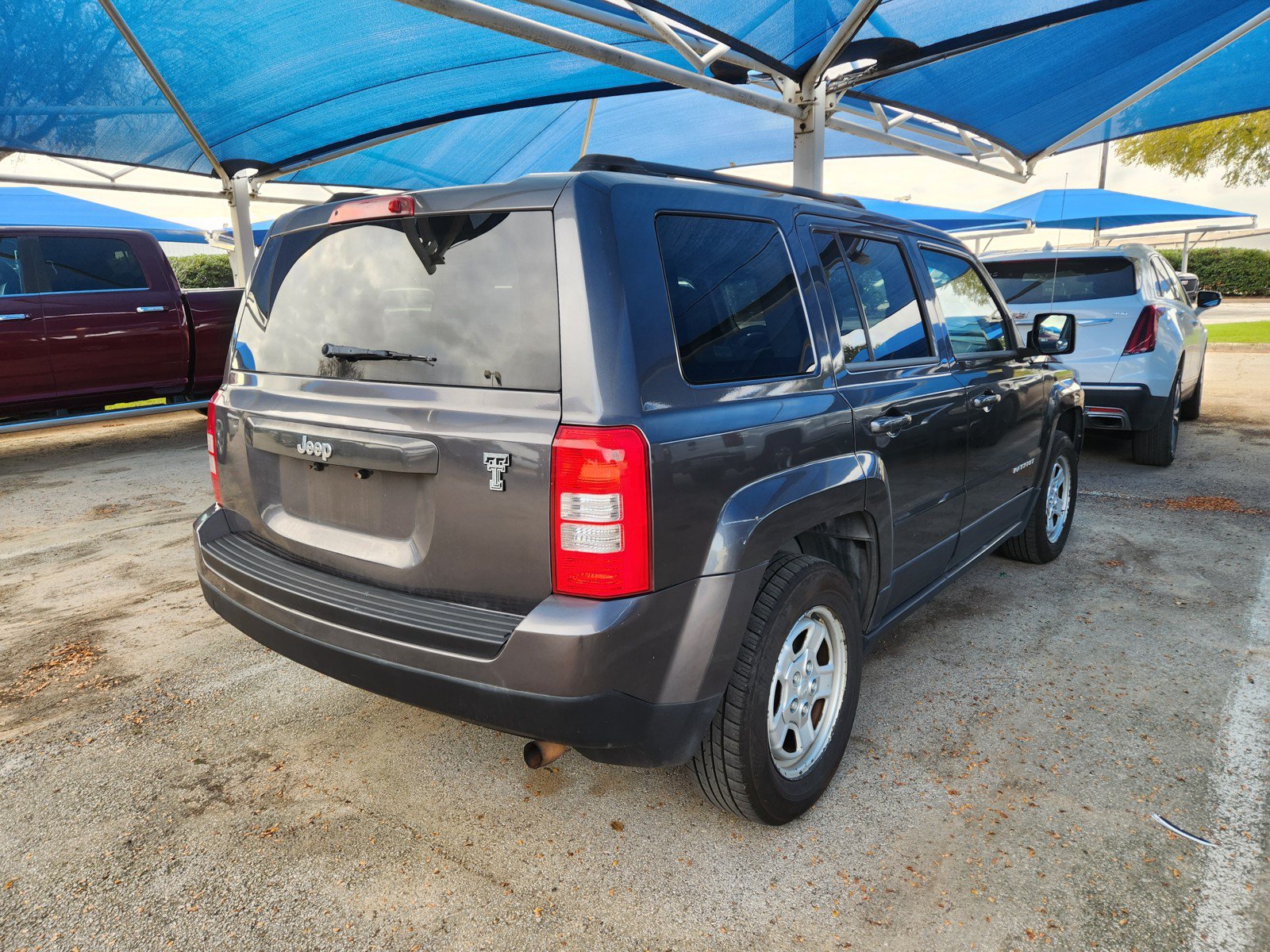Used 2014 Jeep Patriot Sport w/ Power Value Group FWD image 4