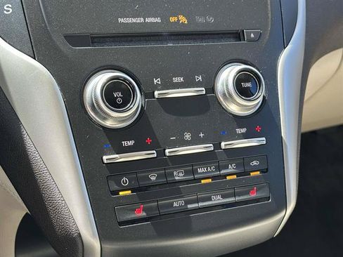 Used 2017 Lincoln MKC Select w/ Select Plus Package AWD/4WD image 40