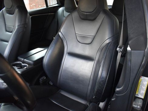 Used 2016 Tesla Model S AWD image 30