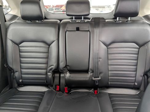 Used 2023 Ford Edge SEL image 13