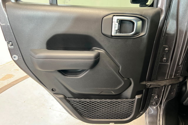 Used 2024 Jeep Wrangler Unlimited Sport AWD/4WD image 18