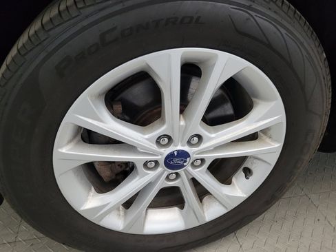 Used 2018 Ford Escape SEL w/ Ford Safe & Smart Package AWD/4WD image 31