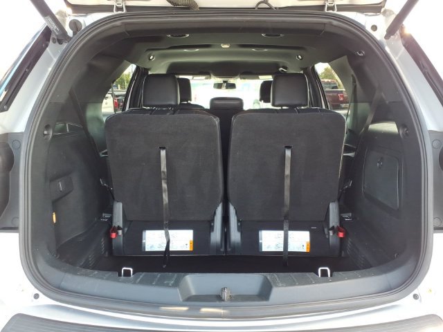 Certified 2019 Ford Explorer XLT w/ Equipment Group 202A FWD image 8