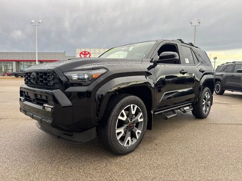 New 2026 Toyota 4Runner TRD Sport Premium AWD/4WD image 2