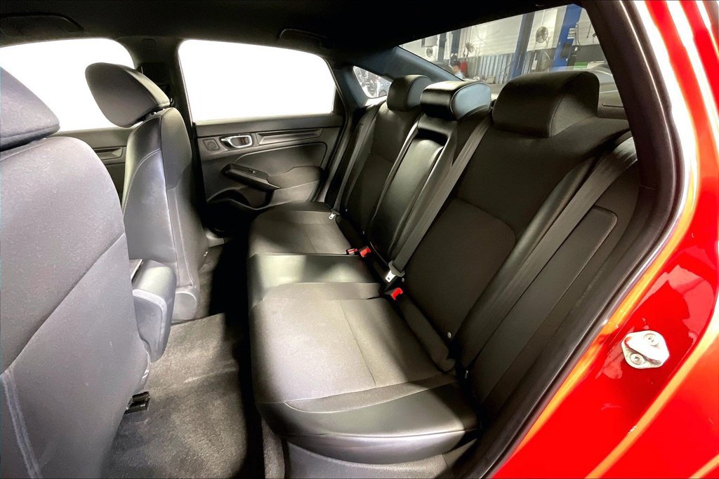 Used 2025 Honda Civic Sport image 31