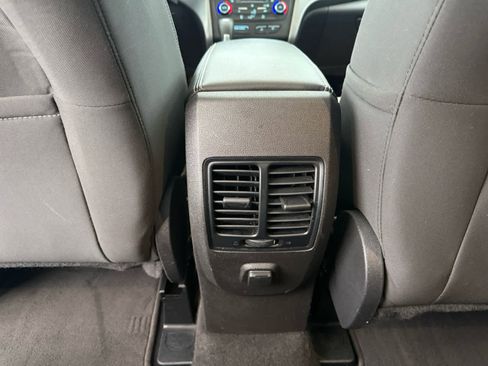 Used 2017 Ford Escape SE FWD image 11