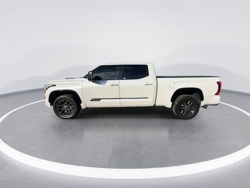 Used 2022 Toyota Tundra Platinum image 5