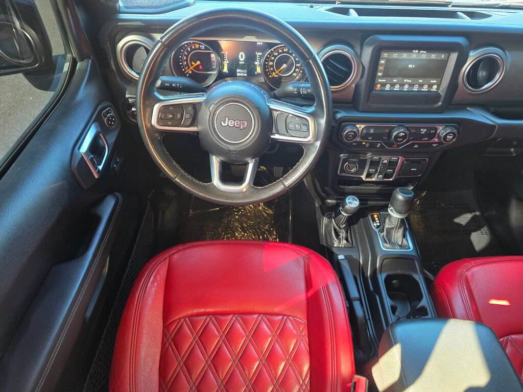 Used 2020 Jeep Gladiator Overland AWD/4WD image 2