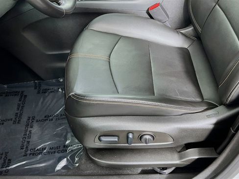 Used 2022 Chevrolet Equinox Premier image 19