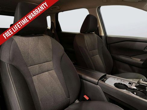 Used 2025 Nissan Rogue SV FWD image 31