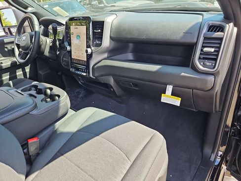 New 2026 RAM 2500 Tradesman AWD/4WD image 17