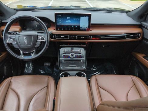 Certified 2023 Lincoln Nautilus Reserve FWD image 15
