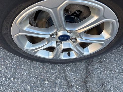 Used 2019 Ford EcoSport SE w/ SE Convenience Package image 5