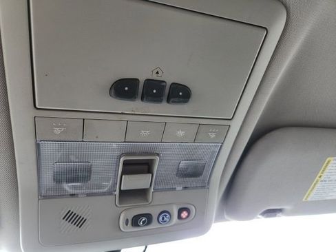 Used 2012 Chevrolet Captiva Sport LTZ AWD/4WD image 15