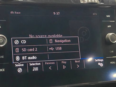 Used 2019 Volkswagen Golf R 4-Door AWD/4WD image 38