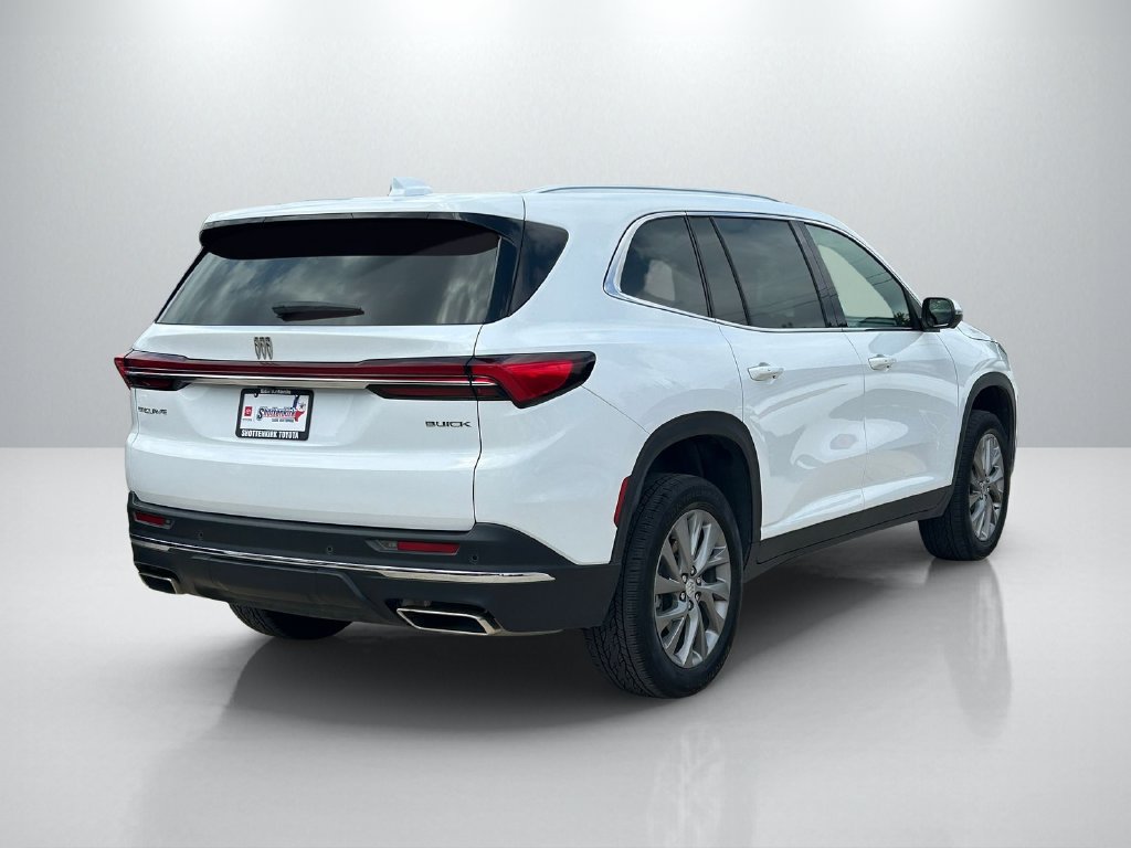 Used 2025 Buick Enclave Preferred FWD image 5