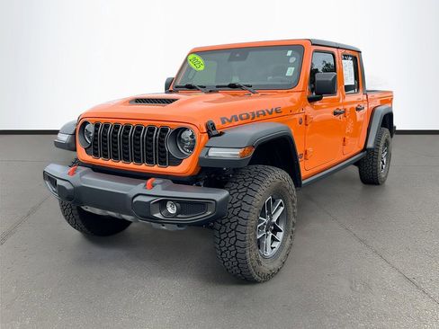 Certified 2025 Jeep Gladiator Mojave image 3