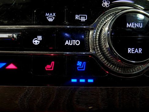 Used 2023 Lincoln Aviator Reserve w/ Equipment Group 201A AWD/4WD image 49