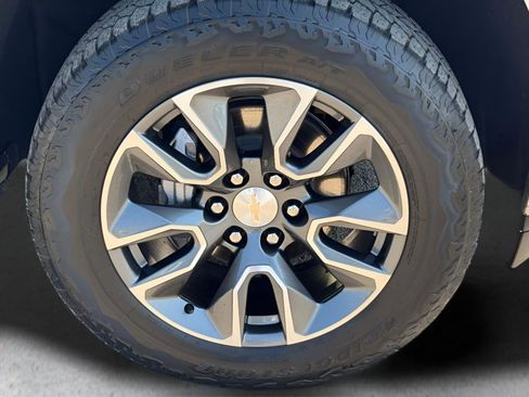 Used 2024 Chevrolet Silverado 1500 LT AWD/4WD image 27