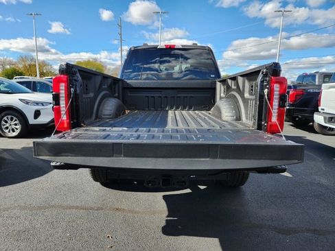 New 2026 Ford F250 Lariat w/ Black Appearance Package image 28