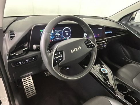 Used 2024 Kia Niro Wave w/ Wave Preserve Package FWD image 14
