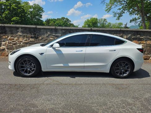 Used 2019 Tesla Model 3 image 7