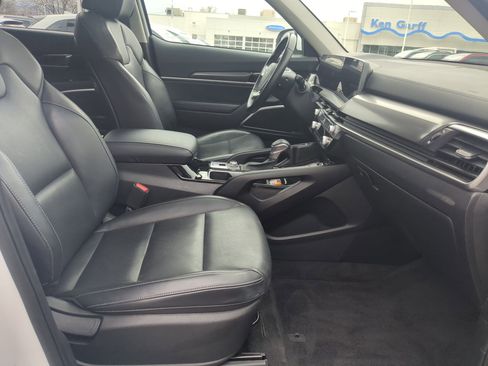 Used 2025 Kia Telluride S image 35