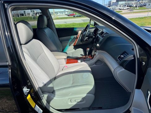 Used 2008 Toyota Highlander Limited image 16