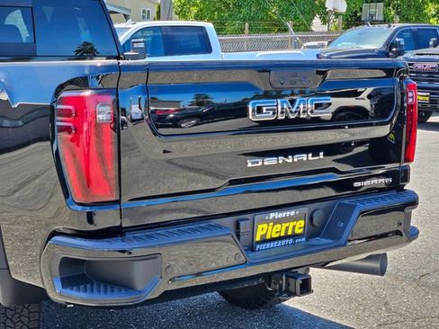 New 2026 GMC Sierra 3500 Denali Ultimate AWD/4WD image 11