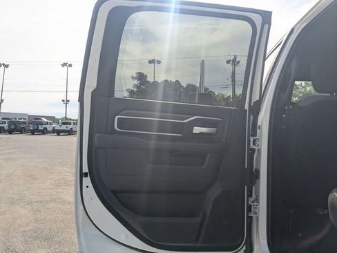Used 2024 RAM 3500 Big Horn AWD/4WD image 30