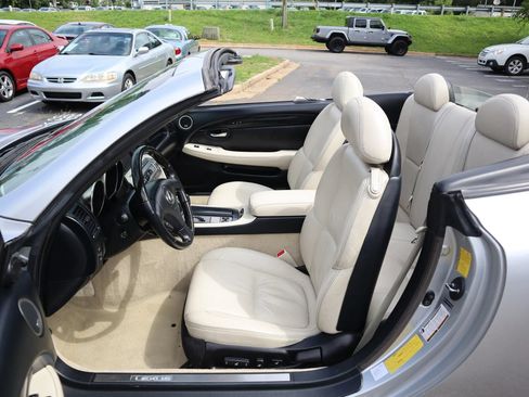 Used 2009 Lexus SC 430 Convertible RWD image 10