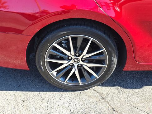 Used 2024 Toyota Camry XLE image 7