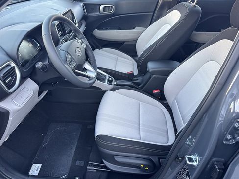 New 2026 Hyundai Venue SEL image 9