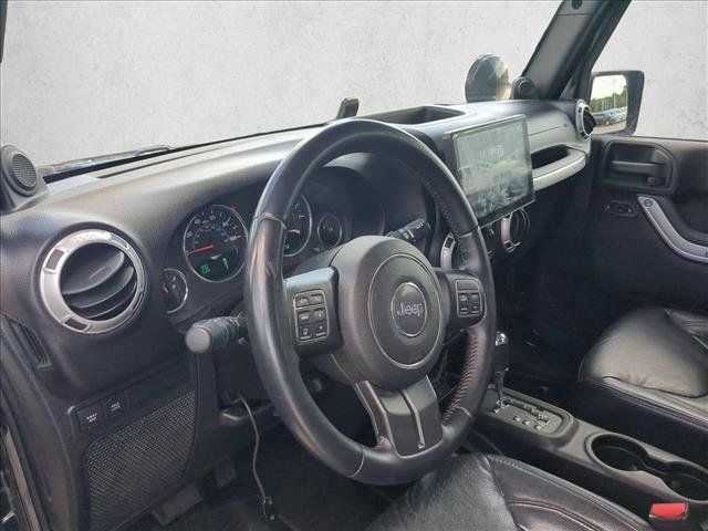 Used 2013 Jeep Wrangler Unlimited Rubicon w/ Connectivity Group AWD/4WD image 9