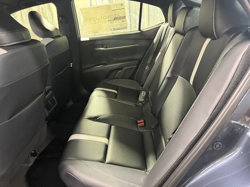 New 2026 Toyota Camry Hybrid FWD image 21