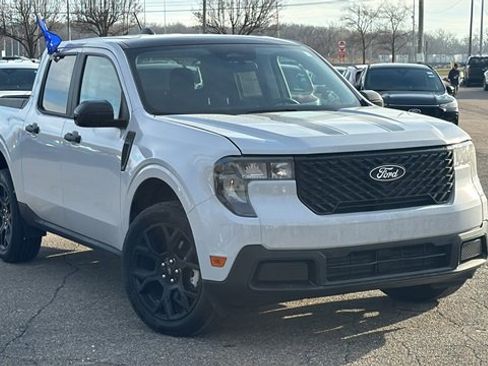 Certified 2025 Ford Maverick XLT w/ XLT Luxury Package image 2