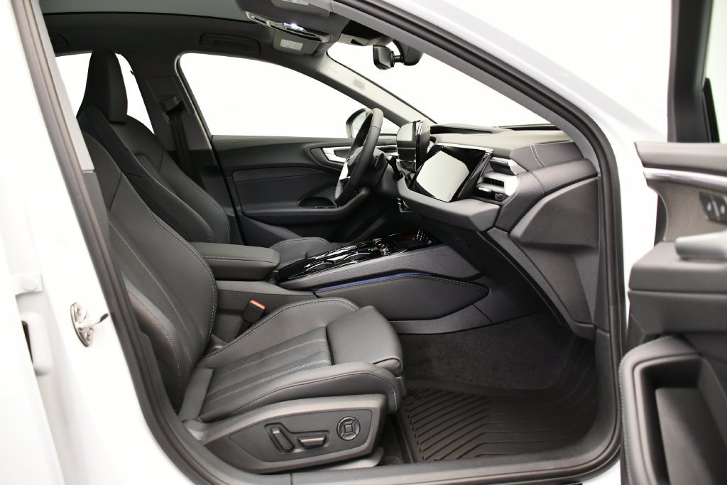 Used 2025 Audi A5 Premium Plus w/ Premium Plus AWD/4WD image 47
