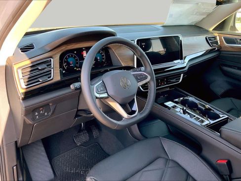 New 2026 Volkswagen Atlas SE AWD/4WD image 8