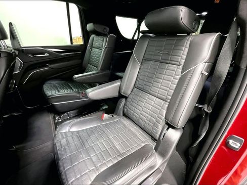 Used 2023 Cadillac Escalade ESV V image 35