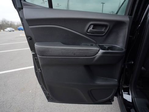 Used 2025 Honda Ridgeline Sport image 16