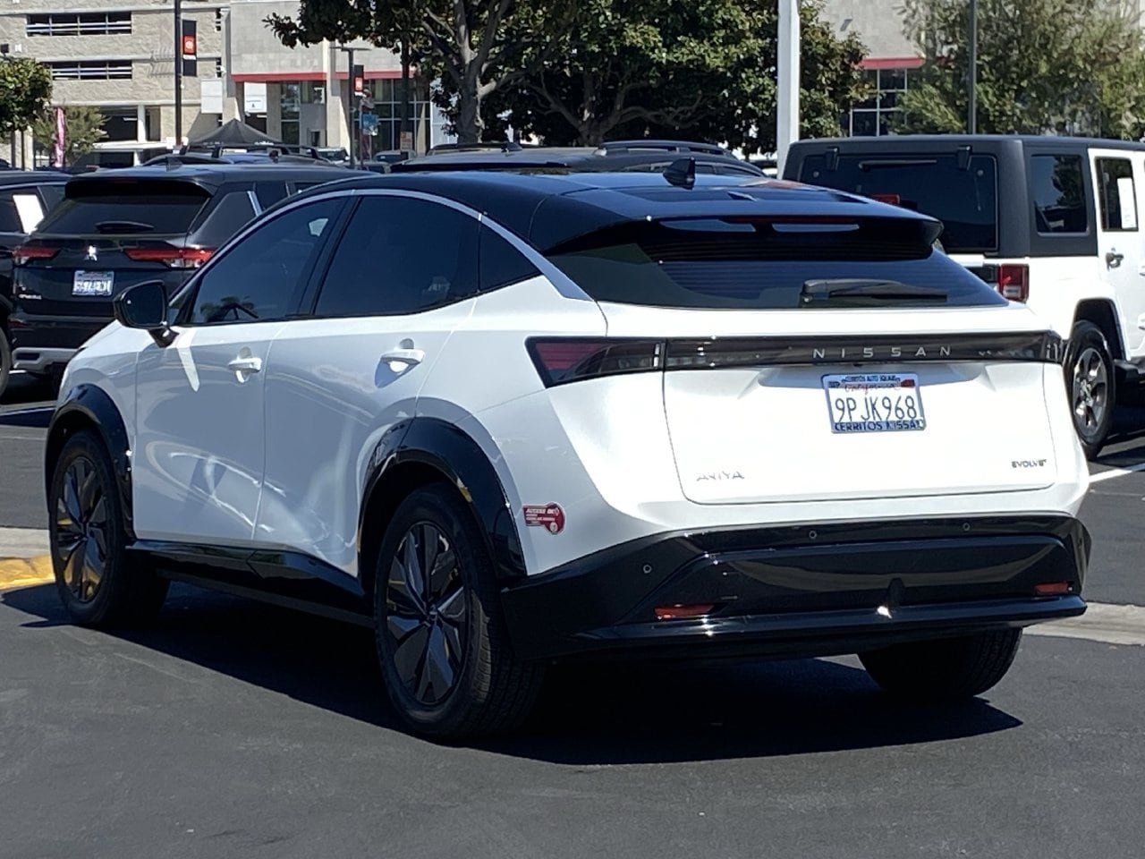 Certified 2024 Nissan Ariya FWD image 3